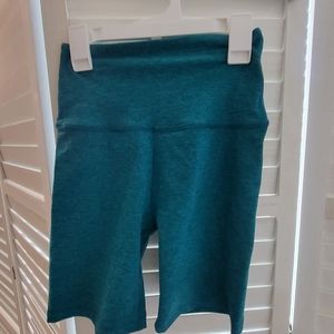 Beyond yoga biker shorts 7"